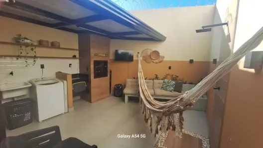 Sobrado com 2 Quartos à venda, 93m² no Santa Mônica, Uberlândia