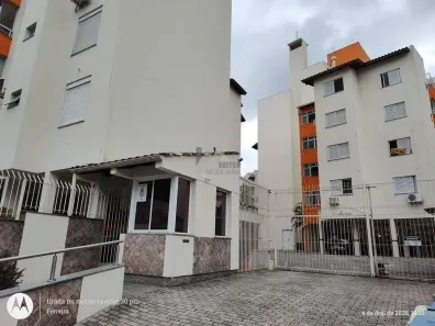 Apartamento com 3 Quartos para alugar, 92m² no Saco dos Limões, Florianópolis