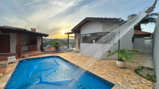 Casa com 3 Quartos para venda ou aluguel, 318m² no Jardim Paulista, Atibaia