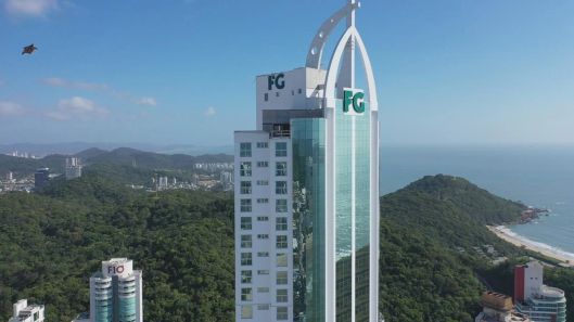 Apartamento com 3 Quartos à venda, 182m² no Pioneiros, Balneário Camboriú
