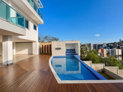 Casa com 4 Quartos à venda, 296m² no Bom Pastor, Juiz de Fora
