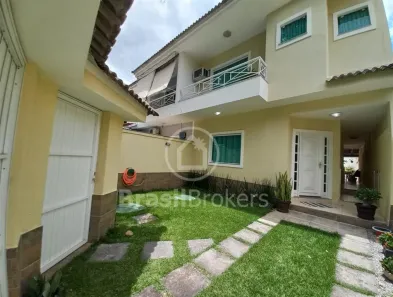 Casa de Condomínio com 3 Quartos à venda, 144m² no Anil, Rio de Janeiro