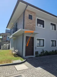 Casa de Condomínio com 2 Quartos à venda, 80m² no Cachoeira do Bom Jesus, Florianópolis
