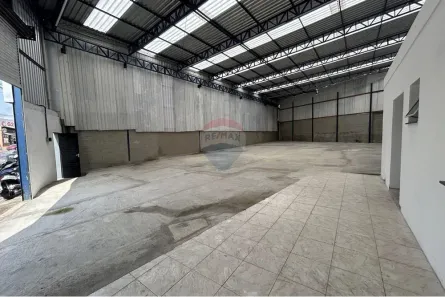 Galpão/Depósito/Armazém para alugar, 500m² no Parque João Ramalho, Santo André