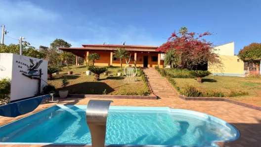 Fazenda/Sítio com 3 Quartos à venda, 50m² no , Bocaiúva