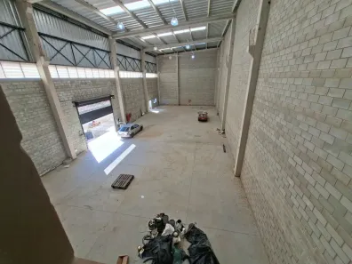 Galpão/Depósito/Armazém para alugar, 1200m² no Zona Industrial, Sorocaba
