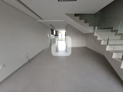 Casa com 3 Quartos para alugar, 133m² no Nova Uberlândia, Uberlândia