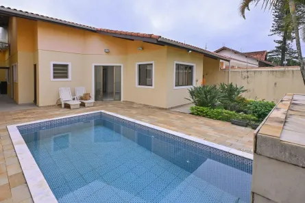 Casa com 4 Quartos à venda, 184m² no Cidade Nova Peruíbe, Peruíbe