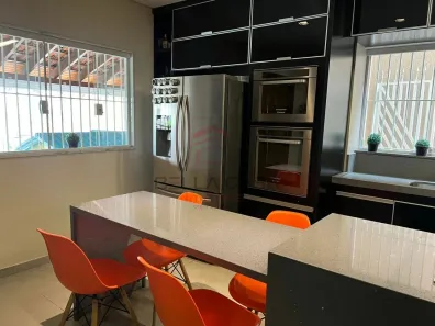 Sobrado com 3 Quartos à venda, 272m² no Vila Carrão, São Paulo