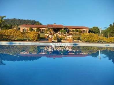 Fazenda/Sítio com 5 Quartos à venda, 2700m² no CEAT, São Carlos