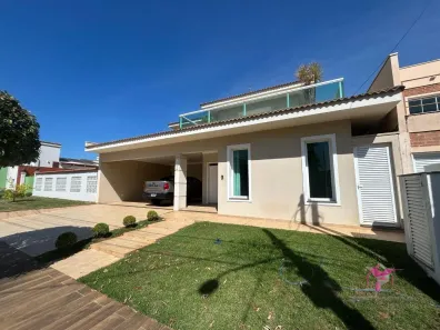 Casa com 4 Quartos à venda, 330m² no Residencial Cidade Jardim, Pirassununga