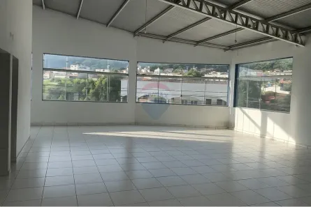 Sala Comercial para alugar, 200m² no Vila Nova, Poços de Caldas