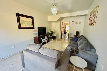 Sobrado com 3 Quartos à venda, 148m² no Universitário, Cascavel