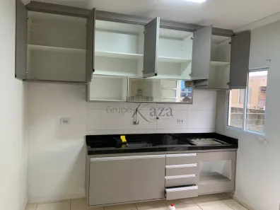 Casa de Condomínio com 2 Quartos à venda, 55m² no Jardim São Judas Tadeu, São José dos Campos