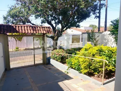 Casa com 3 Quartos à venda, 246m² no Jardim do Carmo, Araraquara