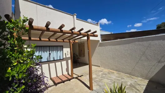 Casa com 3 Quartos à venda, 90m² no Parque Atheneu, Goiânia