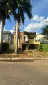 Casa de Condomínio com 4 Quartos à venda, 409m² no Jardins Madri, Goiânia