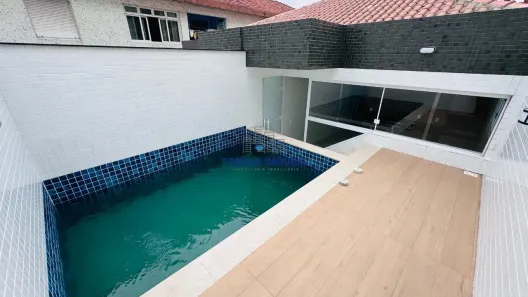 Sobrado com 4 Quartos à venda, 198m² no Embaré, Santos