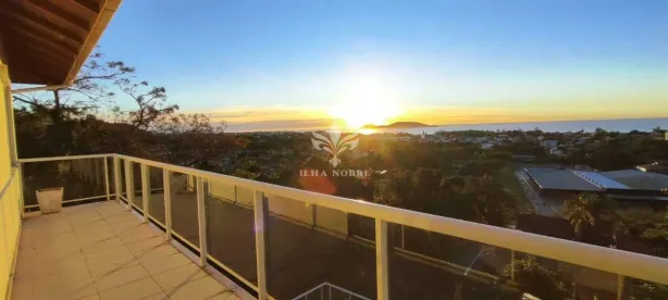 Casa com 3 Quartos à venda, 250m² no Morro das Pedras, Florianópolis