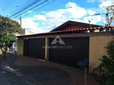 Casa com 3 Quartos à venda, 210m² no Campo Limpo, Americana