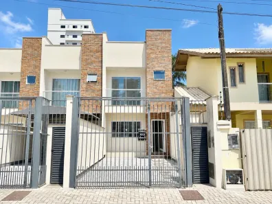 Sobrado com 2 Quartos para alugar, 90m² no Perequê, Porto Belo