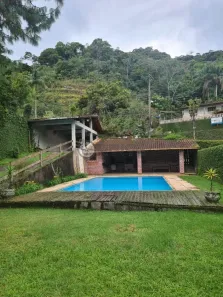 Casa de Condomínio com 4 Quartos para alugar, 222m² no Carlos Guinle, Teresópolis