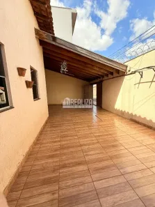 Casa com 3 Quartos para alugar, 110m² no Cidade Nova, Uberaba