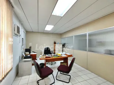 Galpão/Depósito/Armazém para alugar, 1300m² no Floresta, Porto Alegre