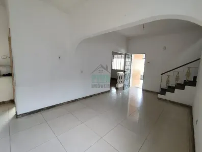 Casa com 4 Quartos à venda, 303m² no Carlos Prates, Belo Horizonte