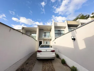 Sobrado com 2 Quartos à venda, 77m² no Água Verde, Blumenau