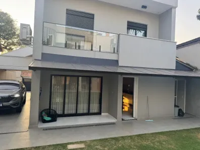 Casa com 3 Quartos à venda, 330m² no Jardim Londrina, São Paulo
