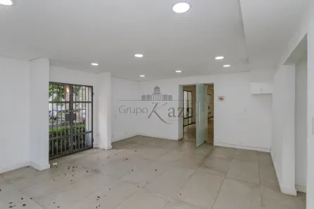 Imóvel Comercial com 8 Quartos para alugar, 500m² no Vila Nova Conceição, São Paulo