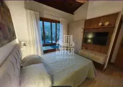 Casa de Condomínio com 3 Quartos à venda, 110m² no Itaipava, Petrópolis