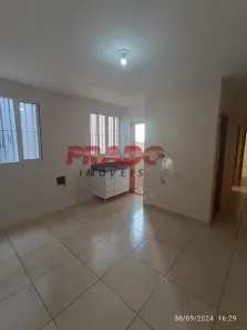 Apartamento com 2 Quartos para alugar, 54m² no Zona 07, Maringá