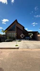 Casa de Condomínio com 3 Quartos à venda, 215m² no Todos os Santos, Montes Claros