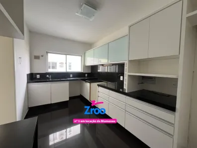 Apartamento com 5 Quartos para alugar, 250m² no Centro, Blumenau
