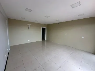 Ponto Comercial para alugar, 42m² no Vinhais, São Luís