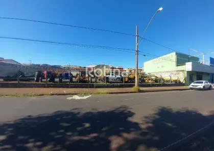  para alugar, 600m² no Martins, Uberlândia