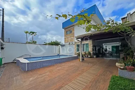 Casa com 3 Quartos à venda, 160m² no Jardim Marcia, Peruíbe