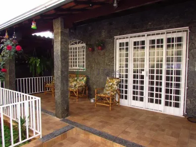 Casa com 3 Quartos à venda, 325m² no Araguaia, Belo Horizonte