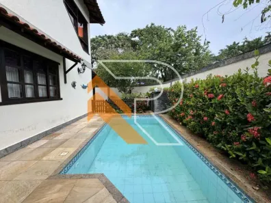 Casa com 3 Quartos à venda, 212m² no Camboinhas, Niterói