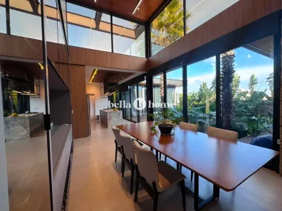 Casa com 3 Quartos para alugar, 328m² no Jardim Tarobá, Cambé
