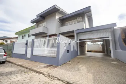 Casa com 4 Quartos à venda, 220m² no Garcia, Blumenau