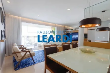 Apartamento com 2 Quartos à venda, 77m² no Vila Anastácio, São Paulo