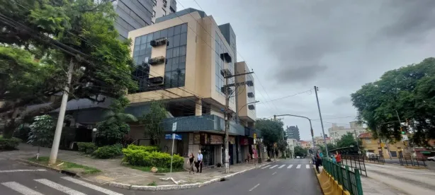 Sala Comercial à venda, 56m² no Petrópolis, Porto Alegre