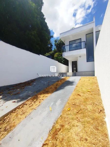 Casa com 3 quartos — Santa Branca, Belo Horizonte