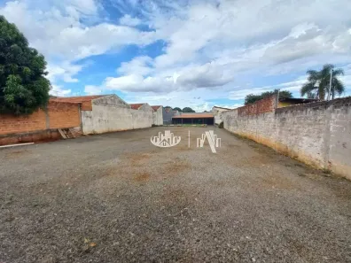 Ponto Comercial para alugar, 303m² no Santiago, Londrina
