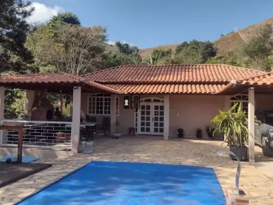 Fazenda/Sítio com 3 Quartos à venda, 190m² no Represa, Juiz de Fora