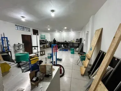 Prédio Comercial à venda, 500m² no Itaipu, Niterói