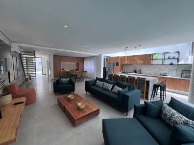 Sobrado com 5 Quartos para alugar, 120m² no Bairro de Juquehy, São Sebastião